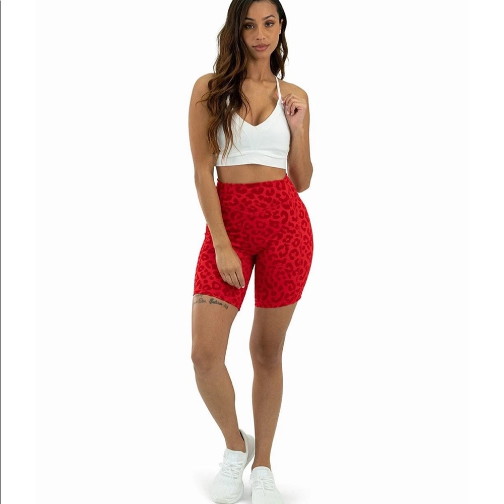 Balance Athletica The Rider Short Lux Panther Fire